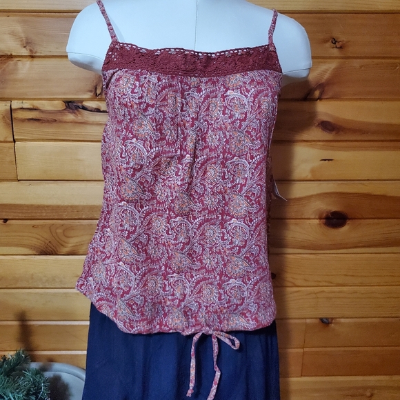 ☘️ Womens tank tops size M - Picture 1 of 3